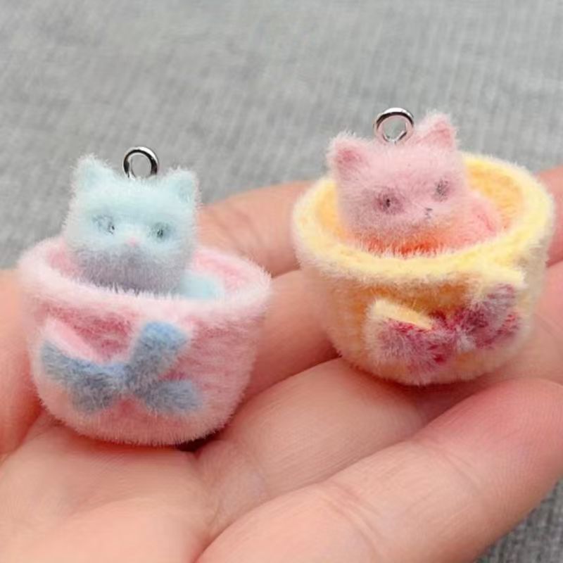 4pcs 3D plush resin cat pendan - Resin Art Pendant recension och pris